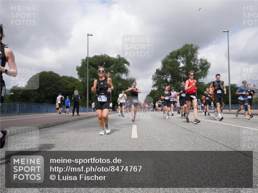 29.06.2025 - hella hamburg halbmarathon Luisa Fischer http://msf.ph/oto/8474767 29.06.2025 10:46:10 Kennedybrücke 7513, 1929, 5403, 17678, 10697, 1150, 1360, 1656, 1929, 1994, 2401, 2580, 2940, 2941, 3874, 4092, 4778, 5403, 6764, 6837, 7477, 7515, 7557, 8000, 8161, 8435, 10008, 10697, 10734 meine-sportfotos.de