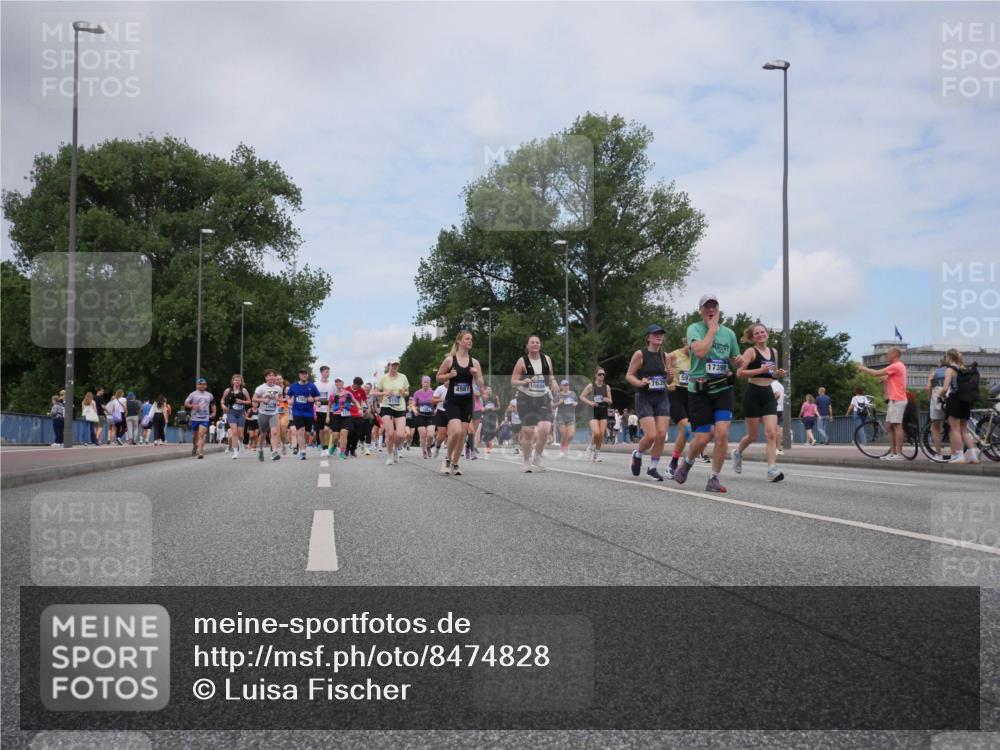 29.06.2025 - hella hamburg halbmarathon Luisa Fischer http://msf.ph/oto/8474828 29.06.2025 11:18:08 Kennedybrücke 4987, 16694, 5153, 7639, 17399, 1277, 1279, 1280, 2493, 3269, 3368, 3587, 3588, 4987, 5153, 5972, 7151, 7500, 7639, 8832, 9692 meine-sportfotos.de