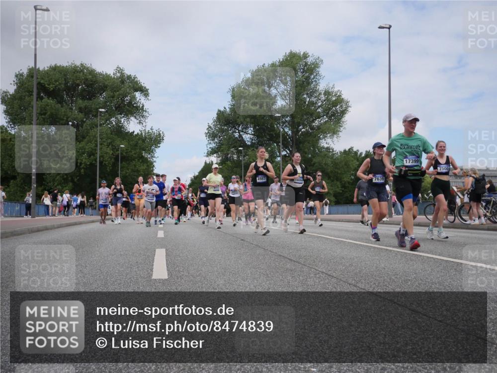 29.06.2025 - hella hamburg halbmarathon Luisa Fischer http://msf.ph/oto/8474839 29.06.2025 11:18:09 Kennedybrücke 4987, 16694, 7639, 17399, 7500, 1277, 1279, 1280, 2493, 3269, 3368, 3587, 3588, 3972, 4987, 5153, 5972, 6558, 7151, 7500, 7639, 9692 meine-sportfotos.de