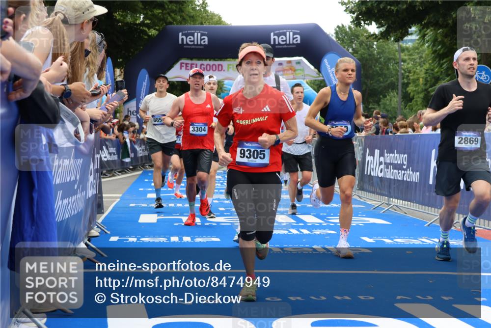 29.06.2025 - hella hamburg halbmarathon Strokosch-Dieckow http://msf.ph/oto/8474949 29.06.2025 10:47:27 Ziel 51, 1012, 1070, 1592, 1696, 2274, 2284, 2839, 2864, 2869, 2953, 3304, 5532, 5650, 5889, 6009, 8023, 8234, 8693, 8852, 8927, 9305, 10423, 11021, 11077, 11491, 12870, 13223, 13303, 13782, 15350, 15479, 15611, 15923, 16089, 16819, 17846, 17905, 18104, 18758, 18974, 19181 meine-sportfotos.de