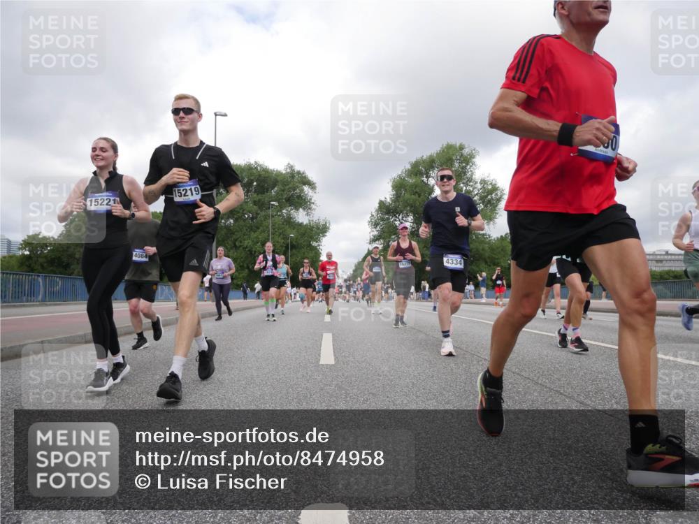 29.06.2025 - hella hamburg halbmarathon Luisa Fischer http://msf.ph/oto/8474958 29.06.2025 10:46:22 Kennedybrücke 15221, 15219, 4084, 16279, 4334, 50, 2450, 4334, 4353, 4891, 4892, 5268, 7557, 8233, 8435, 9304, 10536 meine-sportfotos.de