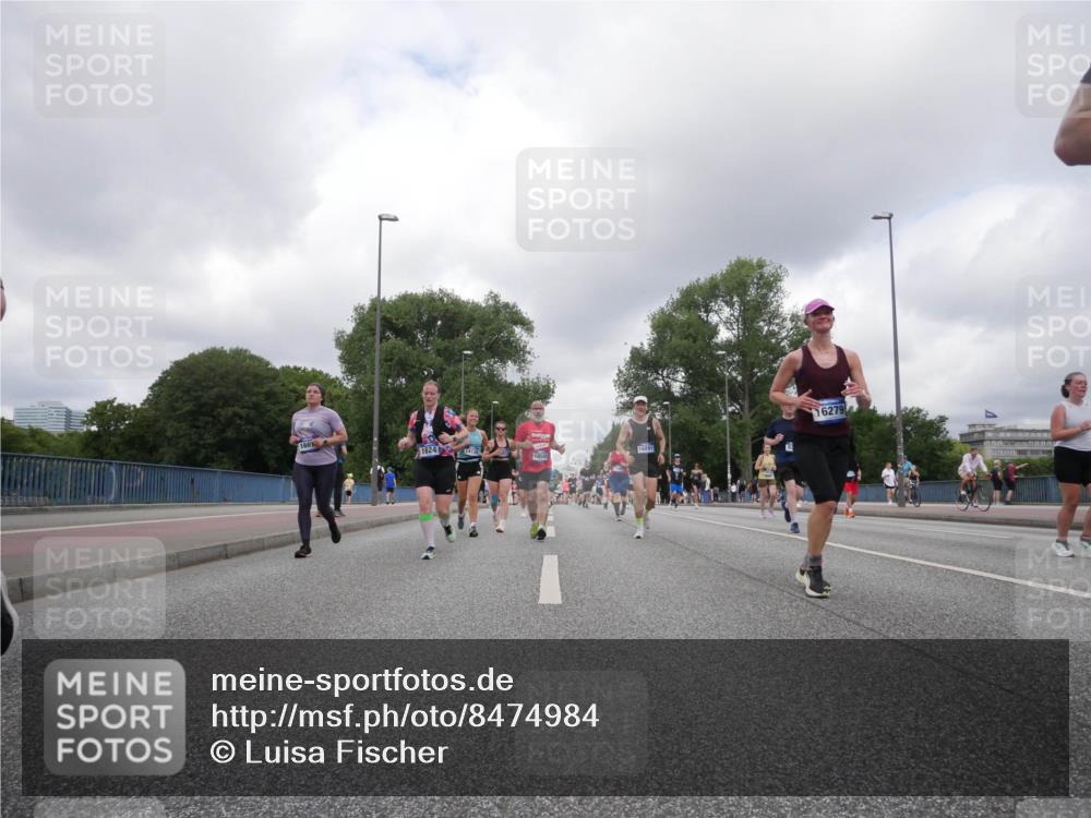 29.06.2025 - hella hamburg halbmarathon Luisa Fischer http://msf.ph/oto/8474984 29.06.2025 10:46:23 Kennedybrücke 166, 1624, 1412, 18540, 16279, 2450, 3283, 3764, 4334, 4353, 4891, 4892, 5268, 8233, 9304, 10536 meine-sportfotos.de