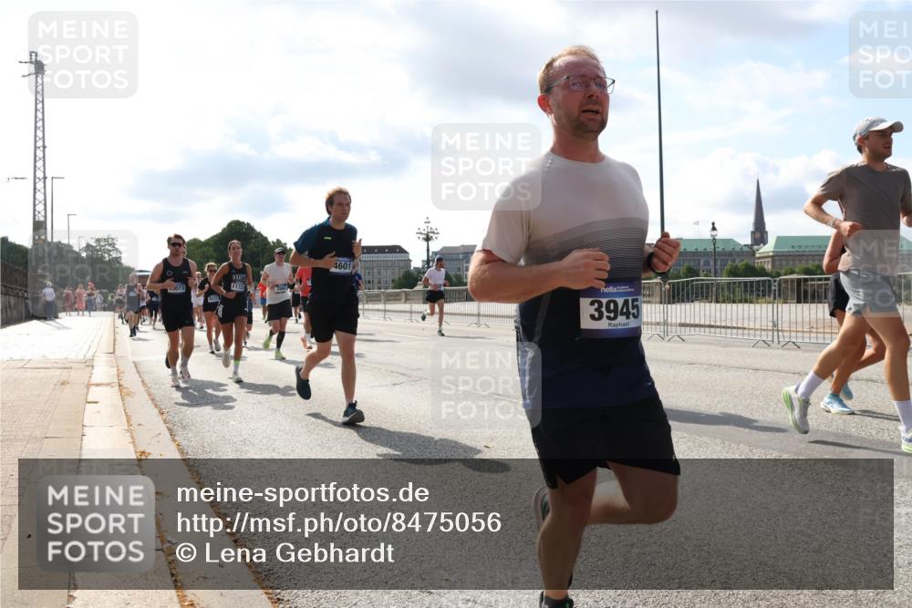 29.06.2025 - hella hamburg halbmarathon Lena Gebhardt http://msf.ph/oto/8475056 29.06.2025 09:55:47 Lombardsbrücke 46016, 5073, 11733, 3945, 1120, 1143, 1151, 1216, 1257, 1267, 1461, 1502, 1507, 1630, 1689, 1696, 1706, 1884, 1976, 2207, 2250, 2260, 2284, 2287, 2411, 2706, 2708, 2718, 2818, 2864, 2884, 3087, 3213, 3399, 3435, 3543, 3654, 3692, 3945, 3985, 4033, 4088, 4093, 4127, 4189, 4324, 4345, 4346, 4557, 4601, 4847, 4890, 4938, 5102, 5116, 5421, 5459, 5708, 5915, 6009, 6054, 6134, 6158, 6421, 6481, 6532, 6662, 6691, 6994, 7056, 7100, 7224, 7269, 7312, 8335 meine-sportfotos.de