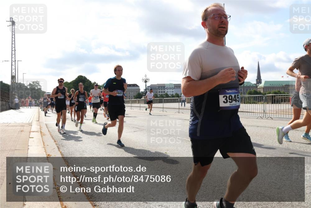 29.06.2025 - hella hamburg halbmarathon Lena Gebhardt http://msf.ph/oto/8475086 29.06.2025 09:55:47 Lombardsbrücke 13073, 1227, 2884, 11733, 601, 3945, 1120, 1143, 1151, 1216, 1257, 1267, 1461, 1502, 1507, 1630, 1689, 1696, 1706, 1884, 1976, 2207, 2250, 2260, 2284, 2287, 2411, 2706, 2708, 2718, 2818, 2864, 2884, 3087, 3213, 3399, 3435, 3543, 3654, 3692, 3945, 3985, 4033, 4088, 4093, 4127, 4189, 4324, 4345, 4346, 4557, 4601, 4847, 4890, 4938, 5102, 5116, 5421, 5459, 5708, 5915, 6009, 6054, 6134, 6158, 6421, 6481, 6532, 6662, 6691, 6994, 7056, 7100, 7224, 7269, 7312, 8335 meine-sportfotos.de