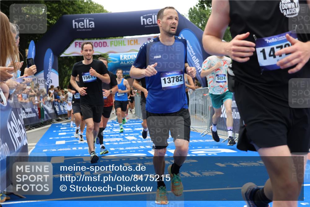 29.06.2025 - hella hamburg halbmarathon Strokosch-Dieckow http://msf.ph/oto/8475215 29.06.2025 10:47:20 Ziel 51, 1012, 2274, 2839, 2864, 2869, 5024, 5532, 5650, 6134, 6168, 6203, 8693, 9305, 10208, 10211, 10423, 11077, 11491, 11518, 13672, 13782, 14722, 15350, 15611, 15923, 16089, 16286, 16819, 18758, 18856, 18974 meine-sportfotos.de