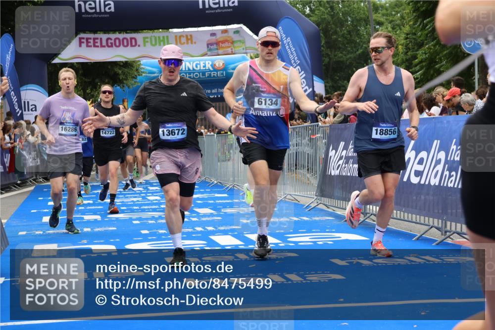 29.06.2025 - hella hamburg halbmarathon Strokosch-Dieckow http://msf.ph/oto/8475499 29.06.2025 10:47:15 Ziel 2623, 2864, 5024, 6134, 6168, 6203, 6373, 6716, 7480, 10208, 10211, 11491, 11518, 13007, 13672, 13782, 14722, 15611, 16089, 16286, 17718, 17915, 18856 meine-sportfotos.de
