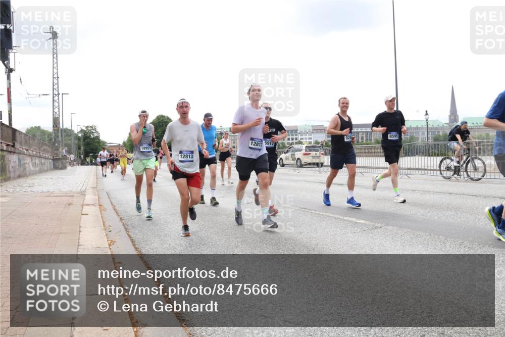 29.06.2025 - hella hamburg halbmarathon Lena Gebhardt http://msf.ph/oto/8475666 29.06.2025 10:33:15 Lombardsbrücke 18951, 12813, 12812, 5917, 928, 8595, 1078, 1237, 1324, 1732, 1764, 1995, 2038, 2054, 2085, 2276, 2838, 2959, 3341, 3391, 3422, 3708, 3753, 3812, 3871, 4030, 4096, 4164, 4445, 4555, 4650, 5110, 5180, 5581, 5917, 6040, 6773, 6861, 7705, 7982, 8170, 8595, 8839, 8891, 9034, 9143, 9258, 9289, 9471, 9542, 9591, 9592, 9750, 9768, 9780, 11229, 11260, 11713, 11756, 11826, 12039, 12423, 12424, 14305, 14743, 15951 meine-sportfotos.de