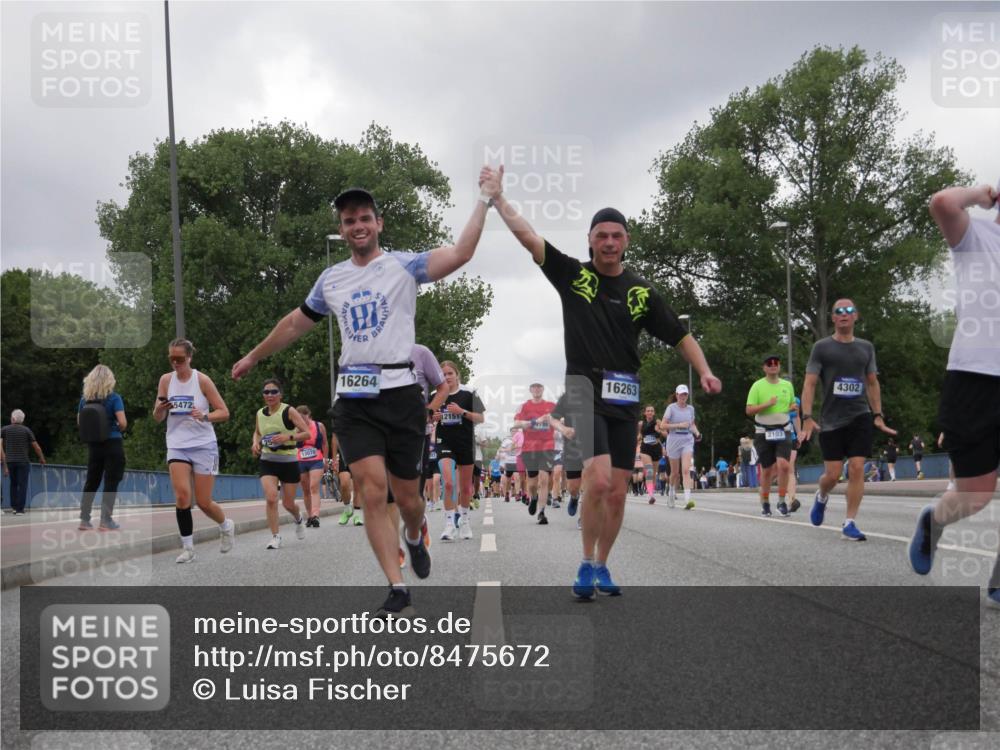 29.06.2025 - hella hamburg halbmarathon Luisa Fischer http://msf.ph/oto/8475672 29.06.2025 10:46:43 Kennedybrücke 5472, 13070, 16264, 12151, 16263, 2103, 4302, 1226, 1788, 2103, 2158, 2267, 2538, 2971, 3288, 3518, 4177, 4302, 5265, 5370, 7461, 7872, 8991, 9976 meine-sportfotos.de