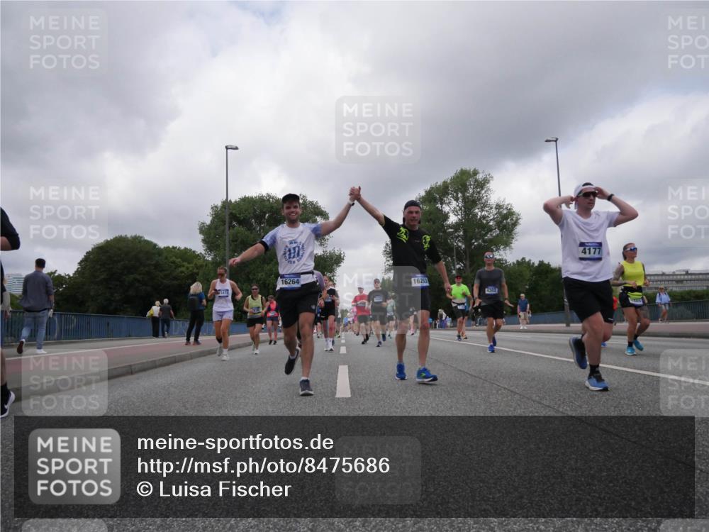 29.06.2025 - hella hamburg halbmarathon Luisa Fischer http://msf.ph/oto/8475686 29.06.2025 10:46:44 Kennedybrücke 16264, 16263, 15472, 4302, 4177, 124855, 1226, 1788, 2103, 2158, 2267, 2538, 2971, 3288, 3518, 4177, 4302, 5265, 5370, 7461, 7872, 8135, 8991, 9976, 10083, 10200 meine-sportfotos.de