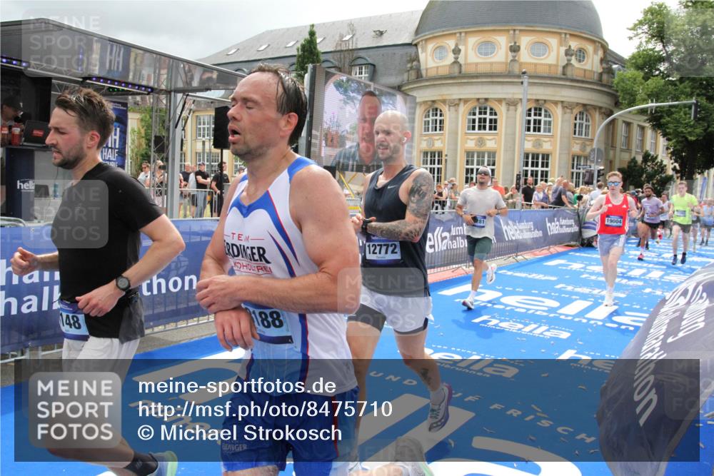 29.06.2025 - hella hamburg halbmarathon Michael Strokosch http://msf.ph/oto/8475710 29.06.2025 10:38:47 Ziel 2296, 2719, 4148, 5248, 6684, 8450, 9264, 9403, 9540, 10218, 11055, 11281, 11282, 12772, 13800, 15372, 18188, 19004 meine-sportfotos.de
