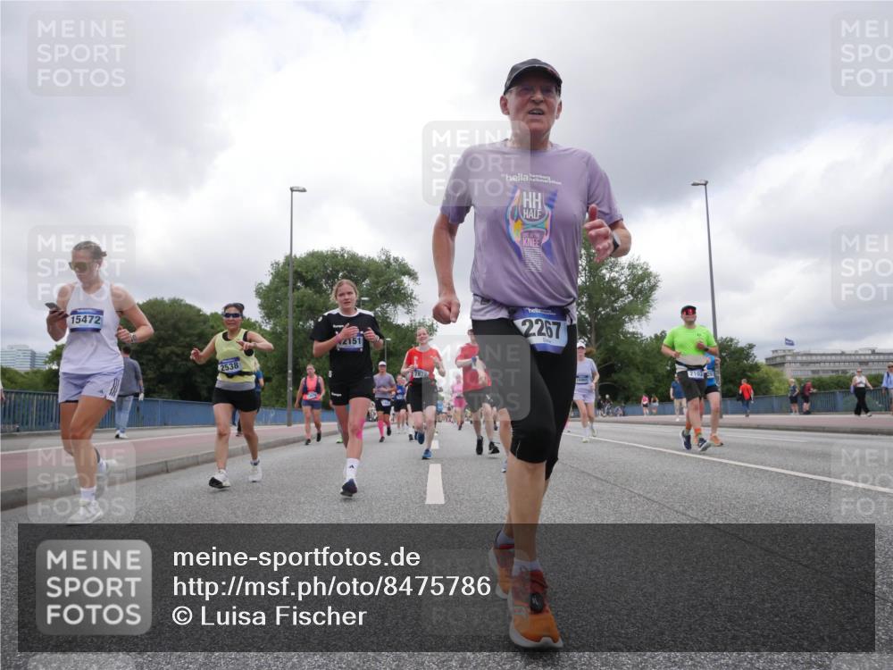 29.06.2025 - hella hamburg halbmarathon Luisa Fischer http://msf.ph/oto/8475786 29.06.2025 10:46:46 Kennedybrücke 15472, 2538, 2151, 7872, 2267, 2103, 1226, 1788, 1878, 2103, 2158, 2267, 2538, 3288, 3518, 4177, 4302, 5265, 5370, 7461, 7872, 8135, 8991, 9831, 9976, 10083, 10200 meine-sportfotos.de