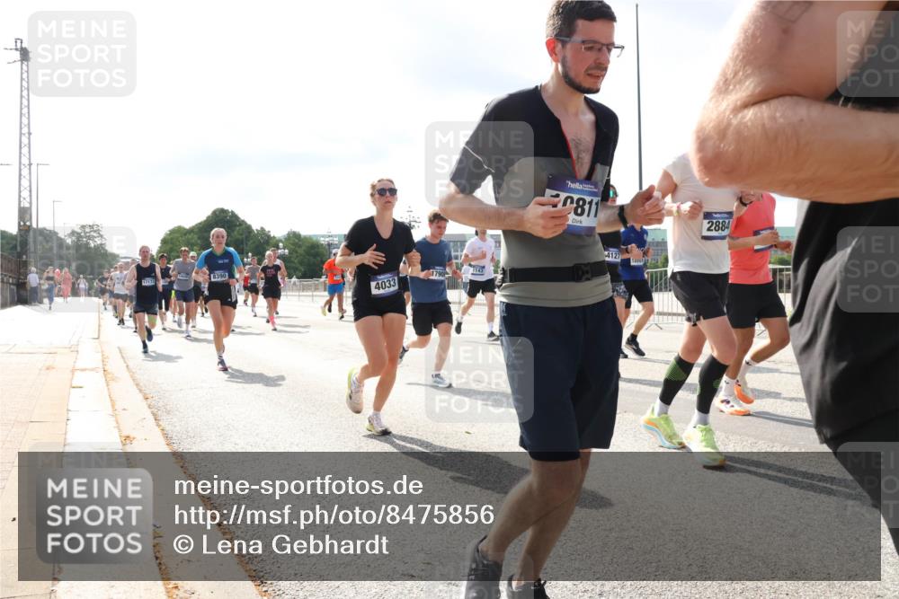 29.06.2025 - hella hamburg halbmarathon Lena Gebhardt http://msf.ph/oto/8475856 29.06.2025 09:55:50 Lombardsbrücke 17173, 8390, 1790, 4033, 1143, 0811, 4127, 18501, 2884, 1120, 1143, 1151, 1216, 1257, 1267, 1461, 1502, 1507, 1630, 1689, 1706, 1884, 1976, 2083, 2250, 2260, 2284, 2706, 2708, 2718, 2818, 2864, 2884, 3060, 3087, 3213, 3399, 3543, 3654, 3692, 3945, 3985, 4033, 4088, 4127, 4324, 4345, 4346, 4557, 4601, 4847, 4890, 4938, 5116, 5421, 5459, 5708, 5915, 6009, 6054, 6115, 6134, 6421, 6481, 6532, 6691, 6994, 7056, 7100, 7224, 7269, 7312, 7332, 8335 meine-sportfotos.de