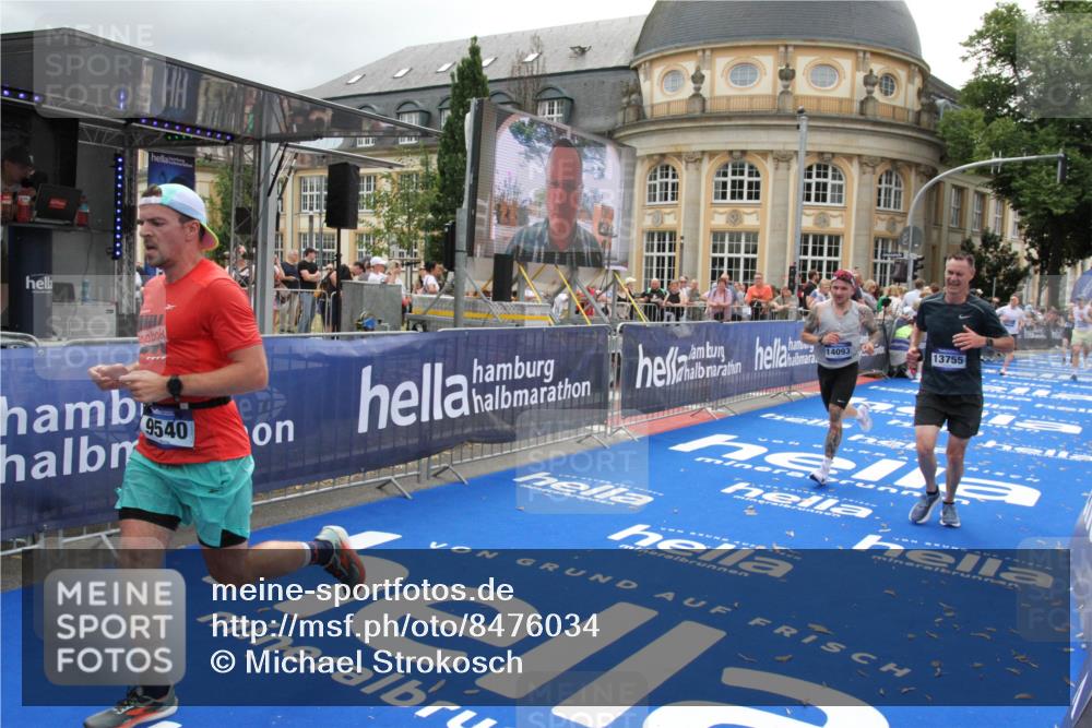 29.06.2025 - hella hamburg halbmarathon Michael Strokosch http://msf.ph/oto/8476034 29.06.2025 10:38:54 Ziel 2296, 2719, 2980, 3783, 8958, 9264, 9540, 10218, 11055, 13755, 13800, 14093, 15257, 15372, 17722 meine-sportfotos.de