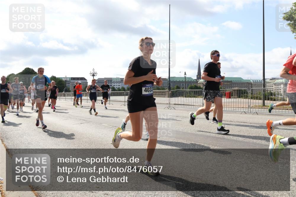 29.06.2025 - hella hamburg halbmarathon Lena Gebhardt http://msf.ph/oto/8476057 29.06.2025 09:55:51 Lombardsbrücke 1717, 1216, 8390, 4033, 1120, 1143, 1151, 1216, 1257, 1267, 1461, 1502, 1507, 1630, 1689, 1706, 1884, 1976, 2083, 2250, 2260, 2284, 2706, 2708, 2718, 2818, 2864, 2884, 3060, 3087, 3213, 3399, 3543, 3654, 3692, 3945, 3985, 4033, 4088, 4127, 4324, 4345, 4346, 4557, 4601, 4847, 4890, 4938, 5116, 5421, 5459, 5708, 5915, 6009, 6054, 6115, 6134, 6421, 6481, 6532, 6691, 6994, 7056, 7100, 7224, 7269, 7312, 7332, 8335, 8989 meine-sportfotos.de