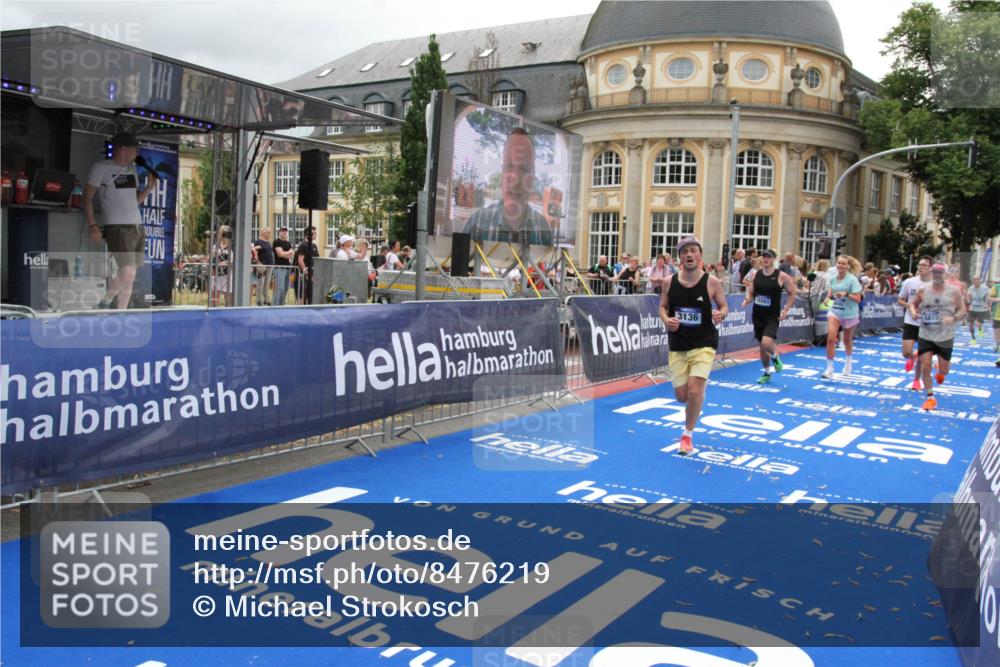 29.06.2025 - hella hamburg halbmarathon Michael Strokosch http://msf.ph/oto/8476219 29.06.2025 10:39:03 Ziel 1164, 1803, 2262, 3136, 4359, 6682, 11447, 13137, 15561, 15873, 18734, 19151 meine-sportfotos.de