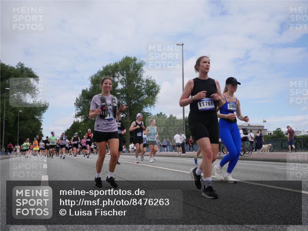 29.06.2025 - hella hamburg halbmarathon Luisa Fischer http://msf.ph/oto/8476263 29.06.2025 11:19:09 Kennedybrücke 653, 6383, 11761, 5960, 1860, 2334, 2368, 2377, 2551, 3682, 3683, 3902, 3973, 3974, 5960, 6383, 6534, 7420, 7719, 8782, 10018, 10101, 10544 meine-sportfotos.de