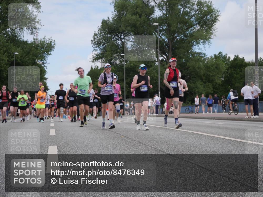 29.06.2025 - hella hamburg halbmarathon Luisa Fischer http://msf.ph/oto/8476349 29.06.2025 11:19:13 Kennedybrücke 14143, 1860, 7420, 10544, 10018, 1146, 1860, 2334, 2368, 2377, 3973, 4276, 6383, 6534, 6904, 7060, 7420, 7719, 8782, 10018, 10101, 10544 meine-sportfotos.de