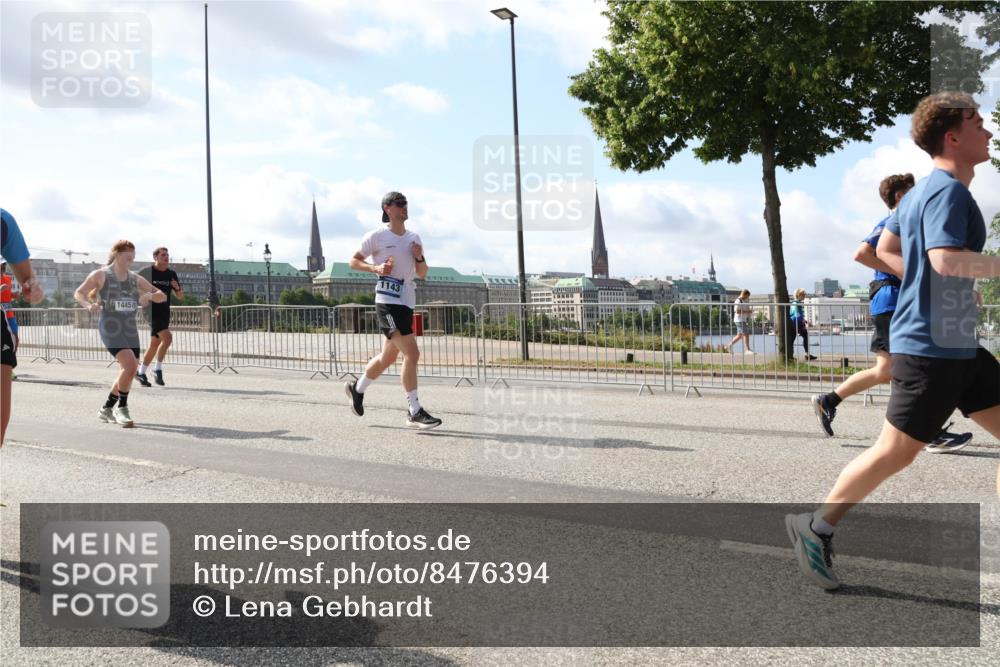 29.06.2025 - hella hamburg halbmarathon Lena Gebhardt http://msf.ph/oto/8476394 29.06.2025 09:55:52 Lombardsbrücke 14458, 1143, 1061, 1120, 1143, 1151, 1216, 1257, 1267, 1461, 1502, 1507, 1630, 1689, 1706, 1884, 1976, 2083, 2250, 2260, 2284, 2504, 2706, 2708, 2718, 2818, 2864, 2884, 3060, 3087, 3213, 3399, 3543, 3654, 3692, 3945, 3985, 4033, 4088, 4127, 4324, 4345, 4346, 4557, 4601, 4847, 4890, 4938, 5116, 5421, 5459, 5708, 5915, 6009, 6054, 6115, 6134, 6421, 6481, 6532, 6691, 6994, 7056, 7100, 7224, 7269, 7312, 7332, 8335, 8989 meine-sportfotos.de