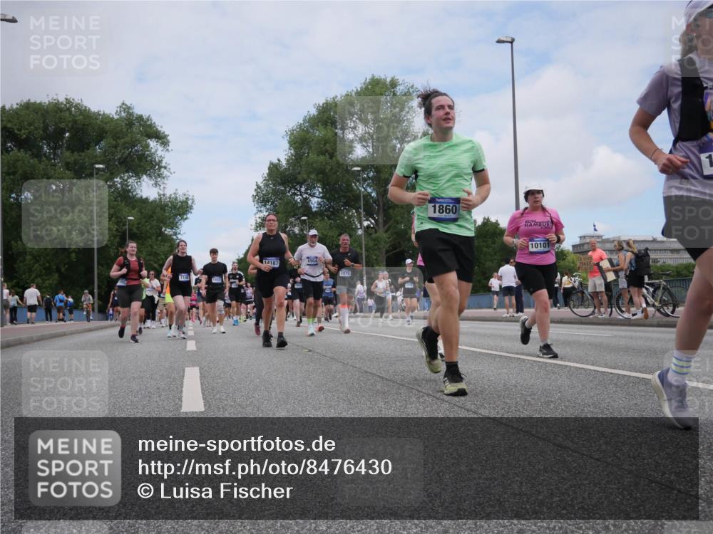 29.06.2025 - hella hamburg halbmarathon Luisa Fischer http://msf.ph/oto/8476430 29.06.2025 11:19:17 Kennedybrücke 1146, 14187, 2875, 1860, 10101, 1146, 1860, 2334, 2476, 4276, 4280, 6274, 6904, 7060, 7420, 8111, 8988, 9308, 10018, 10101, 10544, 10607 meine-sportfotos.de