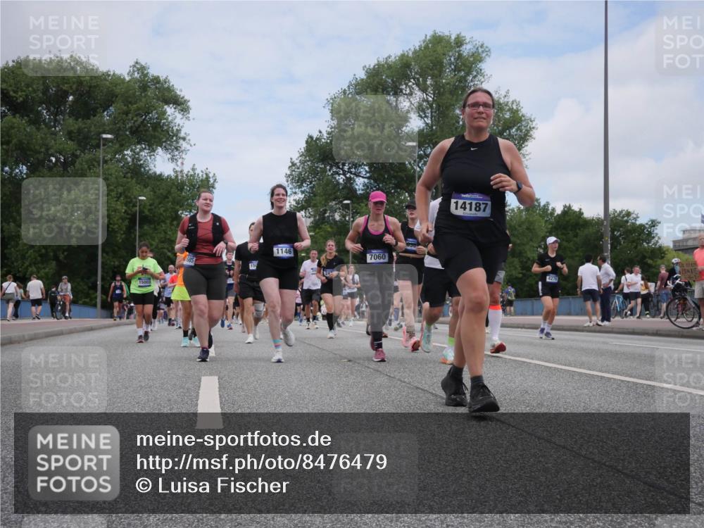 29.06.2025 - hella hamburg halbmarathon Luisa Fischer http://msf.ph/oto/8476479 29.06.2025 11:19:19 Kennedybrücke 15003, 1146, 7060, 14187, 4276, 1146, 1860, 2392, 2476, 4276, 4280, 5737, 6274, 6904, 7060, 7420, 8111, 8988, 9308, 10018, 10101, 10544, 10607 meine-sportfotos.de