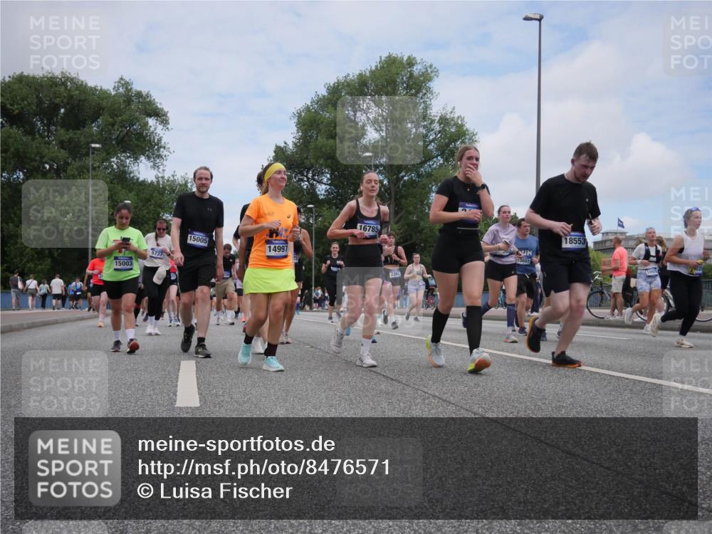 29.06.2025 - hella hamburg halbmarathon Luisa Fischer http://msf.ph/oto/8476571 29.06.2025 11:19:23 Kennedybrücke 15003, 5737, 15005, 14997, 16785, 2392, 80, 10607, 18553, 1097, 1146, 1757, 2392, 2476, 2847, 4276, 4280, 5737, 6274, 6505, 6904, 7060, 7112, 7372, 7655, 7683, 7697, 8111, 8193, 8988, 9308, 9859, 10607 meine-sportfotos.de