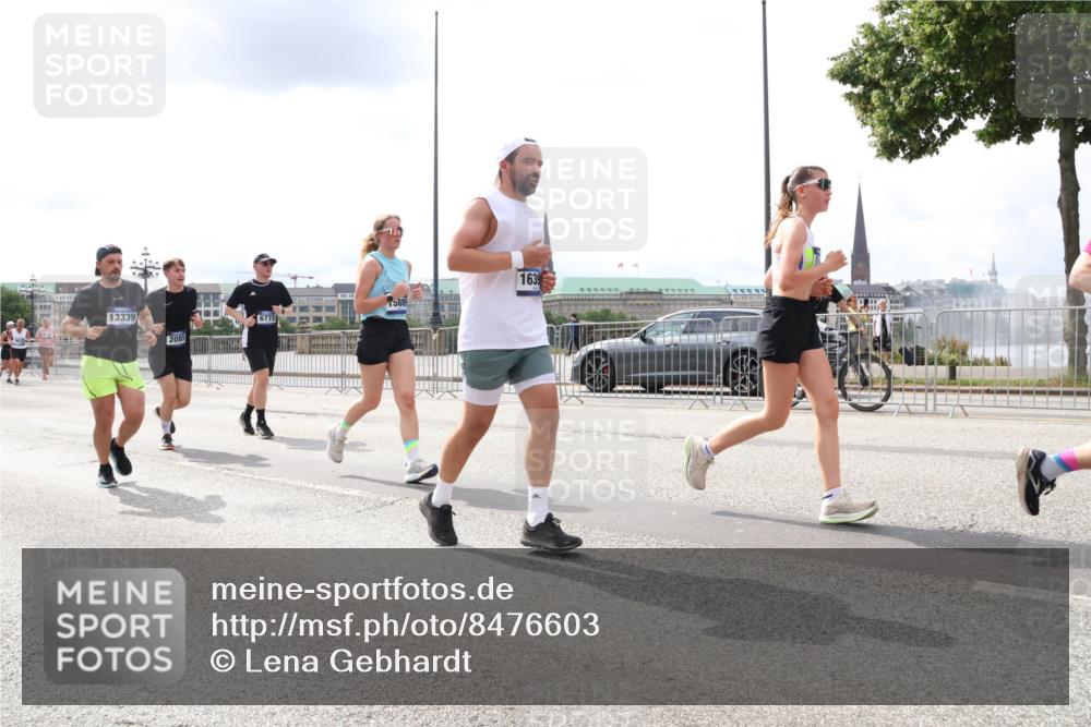 29.06.2025 - hella hamburg halbmarathon Lena Gebhardt http://msf.ph/oto/8476603 29.06.2025 10:33:19 Lombardsbrücke 13339, 2085, 6773, 5885, 1639, 1078, 1324, 1732, 1764, 1995, 2038, 2054, 2085, 2276, 2776, 2838, 2959, 3341, 3391, 3708, 3812, 3871, 4030, 4096, 4164, 4445, 4555, 4650, 5110, 5180, 5581, 5917, 6040, 6773, 6861, 6999, 7705, 7982, 8021, 8170, 8595, 8839, 8891, 9034, 9143, 9234, 9258, 9289, 9438, 9471, 9542, 9591, 9592, 9750, 9768, 9780, 11229, 11260, 11713, 11756, 11811, 11826, 12039, 12423, 12424, 14305, 14743, 15951 meine-sportfotos.de
