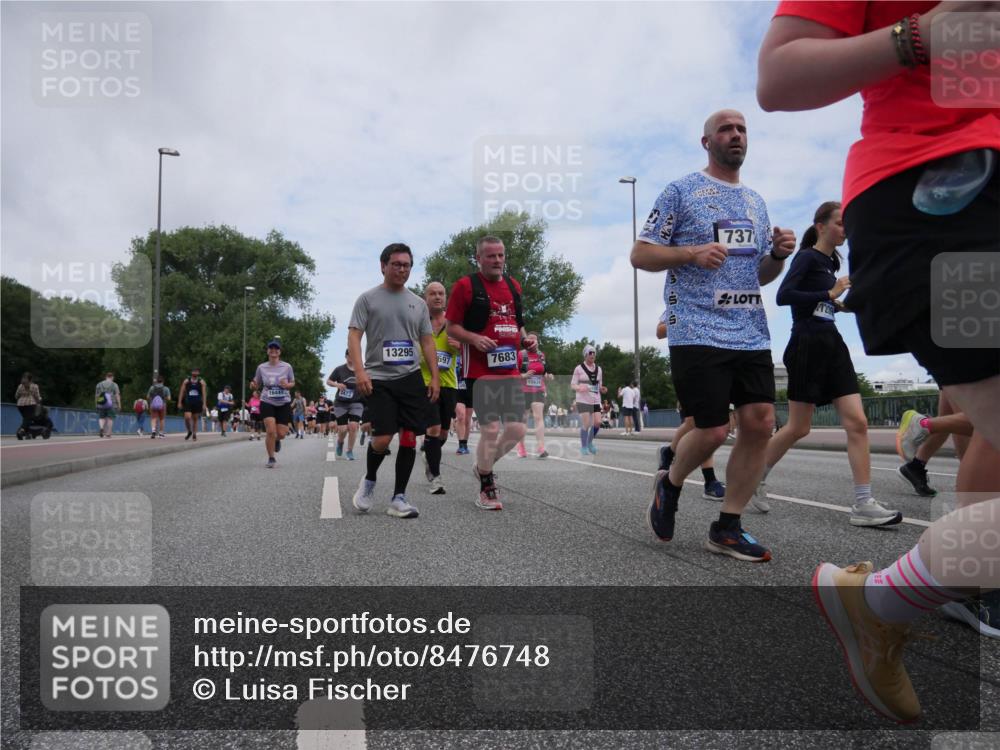 29.06.2025 - hella hamburg halbmarathon Luisa Fischer http://msf.ph/oto/8476748 29.06.2025 11:19:31 Kennedybrücke 16444, 2472, 13295, 697, 7683, 737, 1757, 2392, 2472, 2847, 3369, 3370, 3603, 5737, 6505, 7112, 7372, 7655, 7683, 7697, 7756, 8193, 8728, 8979, 9427, 9859, 10439 meine-sportfotos.de
