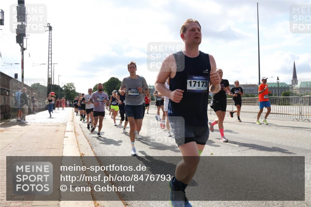 29.06.2025 - hella hamburg halbmarathon Lena Gebhardt http://msf.ph/oto/8476793 29.06.2025 09:55:54 Lombardsbrücke 17201, 10603, 16608, 17173, 1061, 1120, 1143, 1151, 1216, 1257, 1267, 1461, 1502, 1507, 1630, 1689, 1884, 1976, 2083, 2250, 2260, 2284, 2504, 2706, 2708, 2718, 2818, 2864, 2884, 3060, 3087, 3213, 3399, 3543, 3654, 3692, 3945, 3985, 4033, 4088, 4127, 4324, 4345, 4346, 4557, 4601, 4847, 4890, 4938, 5116, 5421, 5459, 5708, 5915, 6009, 6054, 6115, 6134, 6421, 6481, 6532, 6691, 6994, 7056, 7100, 7224, 7269, 7312, 7332, 8335, 8989 meine-sportfotos.de