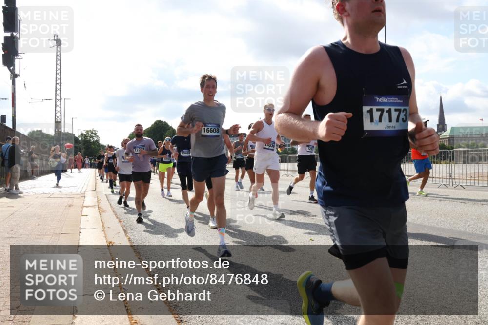 29.06.2025 - hella hamburg halbmarathon Lena Gebhardt http://msf.ph/oto/8476848 29.06.2025 09:55:54 Lombardsbrücke 18487, 16608, 14239, 1267, 17173, 1061, 1120, 1143, 1151, 1216, 1257, 1267, 1461, 1502, 1507, 1630, 1689, 1884, 1976, 2083, 2250, 2260, 2284, 2504, 2706, 2708, 2718, 2818, 2864, 2884, 3060, 3087, 3213, 3399, 3543, 3654, 3692, 3945, 3985, 4033, 4088, 4127, 4324, 4345, 4346, 4557, 4601, 4847, 4890, 4938, 5116, 5421, 5459, 5708, 5915, 6009, 6054, 6115, 6134, 6421, 6481, 6532, 6691, 6994, 7056, 7100, 7224, 7269, 7312, 7332, 8335, 8989 meine-sportfotos.de