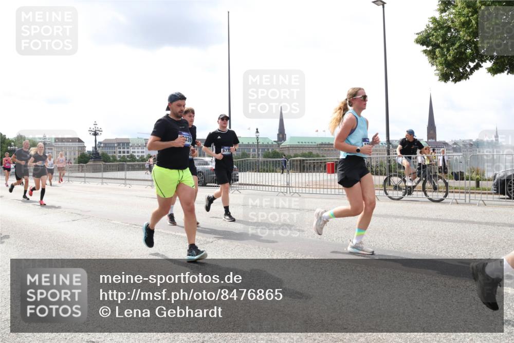 29.06.2025 - hella hamburg halbmarathon Lena Gebhardt http://msf.ph/oto/8476865 29.06.2025 10:33:20 Lombardsbrücke 339, 6775, 1078, 1324, 1732, 1764, 1995, 2038, 2054, 2085, 2276, 2776, 2838, 2959, 3341, 3391, 3708, 3812, 3871, 4030, 4096, 4164, 4445, 4555, 4650, 5110, 5180, 5581, 5917, 6040, 6773, 6861, 6999, 7705, 7982, 8021, 8170, 8282, 8595, 8839, 8891, 9034, 9143, 9234, 9258, 9289, 9438, 9471, 9542, 9591, 9592, 9750, 9768, 9780, 9799, 11229, 11260, 11713, 11756, 11811, 11826, 12039, 12423, 12424, 14305, 14743, 15951 meine-sportfotos.de