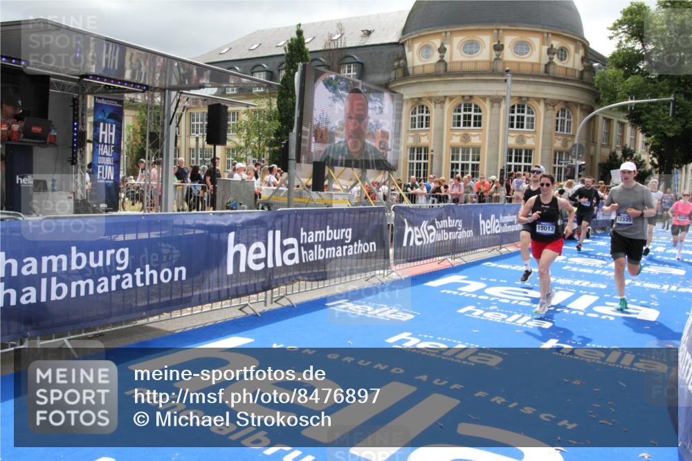 29.06.2025 - hella hamburg halbmarathon Michael Strokosch http://msf.ph/oto/8476897 29.06.2025 10:39:29 Ziel 1343, 2546, 2972, 6152, 8346, 12335, 12372, 14359, 15013, 15866 meine-sportfotos.de