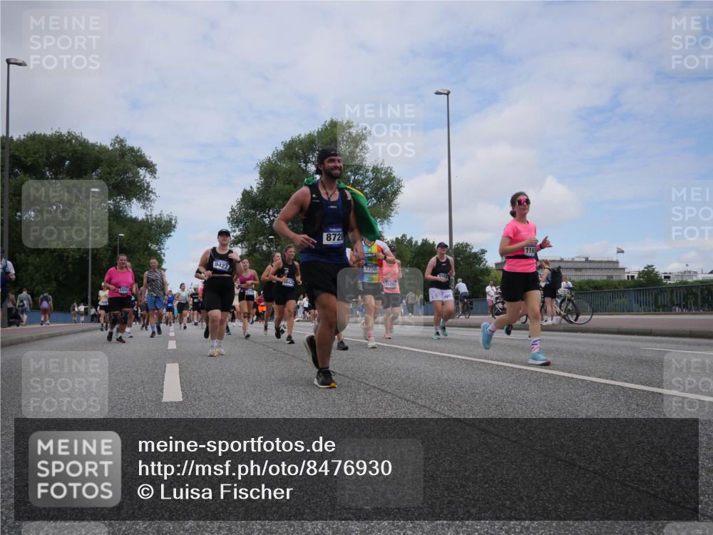 29.06.2025 - hella hamburg halbmarathon Luisa Fischer http://msf.ph/oto/8476930 29.06.2025 11:19:39 Kennedybrücke 9427, 8728, 7756, 15295, 116, 1492, 1493, 3369, 3370, 3603, 3903, 4112, 7756, 8208, 8347, 8728, 9427, 10439, 10440 meine-sportfotos.de