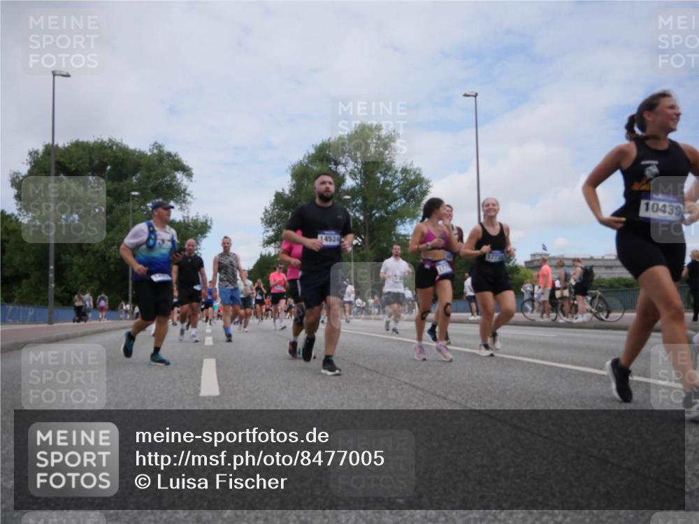 29.06.2025 - hella hamburg halbmarathon Luisa Fischer http://msf.ph/oto/8477005 29.06.2025 11:19:42 Kennedybrücke 4524, 10439, 1492, 1493, 2283, 3369, 3370, 3903, 3904, 4112, 7076, 7756, 8208, 8347, 8728, 8776, 9427, 10439, 10440 meine-sportfotos.de