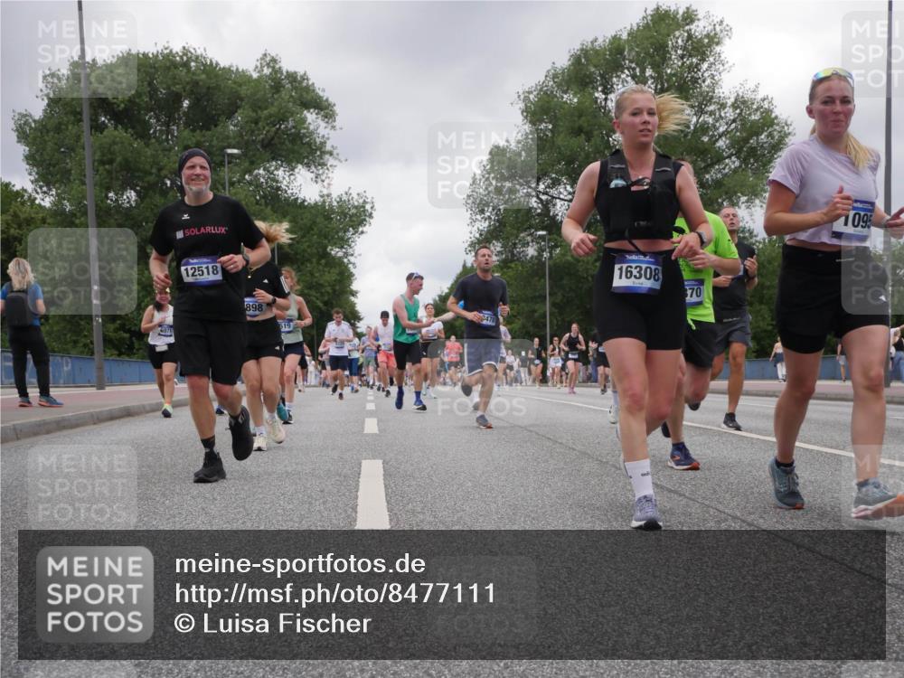 29.06.2025 - hella hamburg halbmarathon Luisa Fischer http://msf.ph/oto/8477111 29.06.2025 10:47:43 Kennedybrücke 6971, 12518, 898, 619, 3478, 16308, 70, 1095, 1095, 2073, 2186, 2692, 4968, 5355, 6036, 7489, 8763, 8870, 9331, 9333, 10707 meine-sportfotos.de