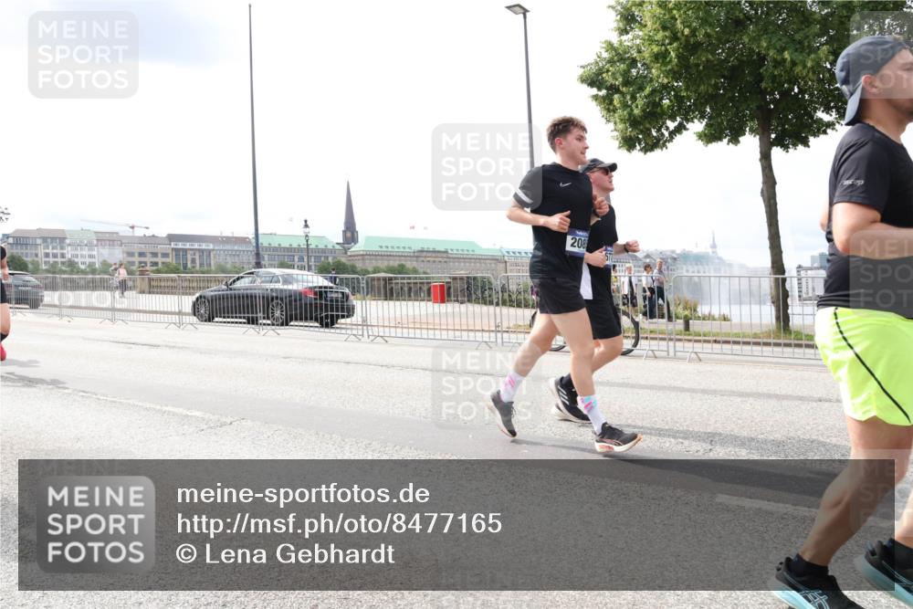 29.06.2025 - hella hamburg halbmarathon Lena Gebhardt http://msf.ph/oto/8477165 29.06.2025 10:33:21 Lombardsbrücke 208, 1078, 1324, 1732, 1764, 1995, 2038, 2054, 2085, 2276, 2776, 2838, 2959, 3341, 3391, 3708, 3812, 3871, 4030, 4096, 4164, 4361, 4445, 4449, 4555, 4650, 5075, 5110, 5180, 5581, 5917, 6040, 6109, 6773, 6861, 6999, 7705, 7982, 8021, 8170, 8282, 8595, 8839, 8891, 9034, 9143, 9234, 9258, 9289, 9438, 9471, 9542, 9591, 9592, 9750, 9768, 9780, 9799, 11229, 11260, 11713, 11756, 11811, 11826, 12039, 12423, 12424, 14305, 14743, 15951 meine-sportfotos.de