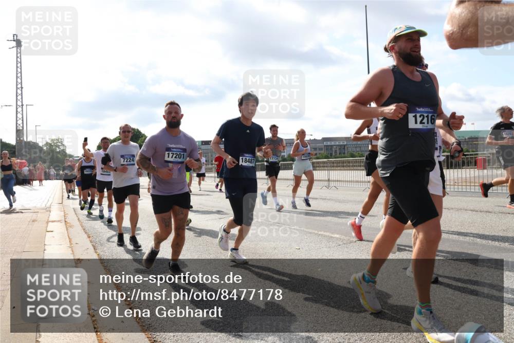 29.06.2025 - hella hamburg halbmarathon Lena Gebhardt http://msf.ph/oto/8477178 29.06.2025 09:55:55 Lombardsbrücke 18031, 1845, 7224, 17201, 17734, 18487, 1216, 1825, 1061, 1120, 1143, 1151, 1216, 1257, 1267, 1461, 1502, 1507, 1630, 1689, 1884, 1976, 2083, 2250, 2260, 2284, 2504, 2706, 2708, 2718, 2818, 2864, 2884, 3060, 3087, 3213, 3399, 3543, 3654, 3692, 3945, 3985, 4033, 4088, 4127, 4324, 4345, 4346, 4557, 4601, 4847, 4890, 4938, 5116, 5421, 5459, 5915, 6009, 6054, 6115, 6134, 6421, 6481, 6532, 6691, 6994, 7056, 7100, 7178, 7224, 7269, 7332, 8335, 8989 meine-sportfotos.de