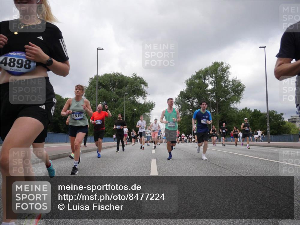 29.06.2025 - hella hamburg halbmarathon Luisa Fischer http://msf.ph/oto/8477224 29.06.2025 10:47:46 Kennedybrücke 4898, 1519, 6973, 18080, 1225, 1095, 2073, 2186, 2692, 3596, 4968, 5355, 6036, 6895, 7489, 8763, 8870, 9331, 9333, 10707 meine-sportfotos.de