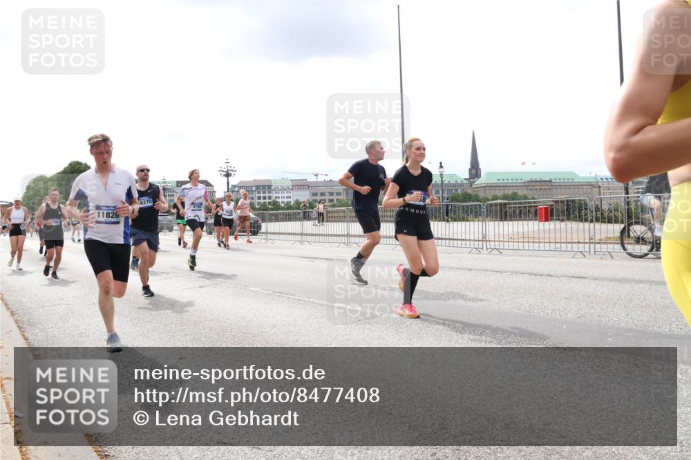 29.06.2025 - hella hamburg halbmarathon Lena Gebhardt http://msf.ph/oto/8477408 29.06.2025 10:33:22 Lombardsbrücke 11826, 16270, 1078, 1324, 1732, 1764, 1995, 2038, 2054, 2085, 2342, 2776, 2838, 2959, 3341, 3391, 3708, 3812, 3871, 4030, 4096, 4164, 4361, 4445, 4449, 4555, 4650, 5075, 5110, 5180, 5581, 5917, 6109, 6773, 6861, 6999, 7653, 7705, 7982, 8021, 8157, 8170, 8282, 8595, 8891, 9143, 9234, 9258, 9289, 9438, 9471, 9542, 9591, 9592, 9750, 9768, 9780, 9799, 11229, 11260, 11713, 11756, 11811, 11826, 12039, 12423, 12424, 14305, 14743, 15951 meine-sportfotos.de