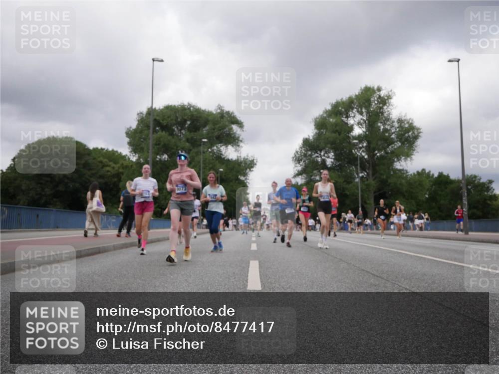 29.06.2025 - hella hamburg halbmarathon Luisa Fischer http://msf.ph/oto/8477417 29.06.2025 10:47:50 Kennedybrücke 9073, 2186, 2692, 3596, 6036, 6895, 8763, 10707 meine-sportfotos.de