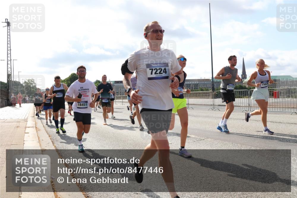 29.06.2025 - hella hamburg halbmarathon Lena Gebhardt http://msf.ph/oto/8477446 29.06.2025 09:55:56 Lombardsbrücke 18031, 18451, 13301, 7224, 17734, 15620, 1061, 1120, 1143, 1151, 1216, 1257, 1267, 1461, 1502, 1507, 1630, 1689, 1884, 1976, 2083, 2250, 2260, 2284, 2504, 2706, 2708, 2718, 2818, 2864, 2884, 3060, 3087, 3213, 3399, 3543, 3654, 3692, 3945, 3985, 4033, 4088, 4127, 4324, 4345, 4346, 4557, 4601, 4847, 4890, 4938, 5116, 5421, 5459, 5915, 6009, 6054, 6115, 6134, 6421, 6481, 6532, 6691, 6994, 7056, 7100, 7178, 7224, 7269, 7332, 8335, 8989, 10596 meine-sportfotos.de