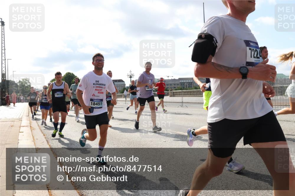 29.06.2025 - hella hamburg halbmarathon Lena Gebhardt http://msf.ph/oto/8477514 29.06.2025 09:55:57 Lombardsbrücke 10895, 18031, 10, 16, 0, 18451, 722, 1061, 1120, 1143, 1151, 1216, 1257, 1267, 1461, 1502, 1507, 1630, 1689, 1976, 2083, 2250, 2260, 2284, 2504, 2706, 2708, 2718, 2818, 2864, 2884, 3060, 3087, 3213, 3399, 3543, 3654, 3692, 3945, 3985, 4033, 4088, 4127, 4324, 4345, 4346, 4557, 4601, 4847, 4890, 4938, 5116, 5421, 5459, 5915, 6009, 6054, 6115, 6134, 6421, 6481, 6532, 6691, 6994, 7056, 7100, 7178, 7224, 7269, 7332, 8335, 8989, 10596 meine-sportfotos.de