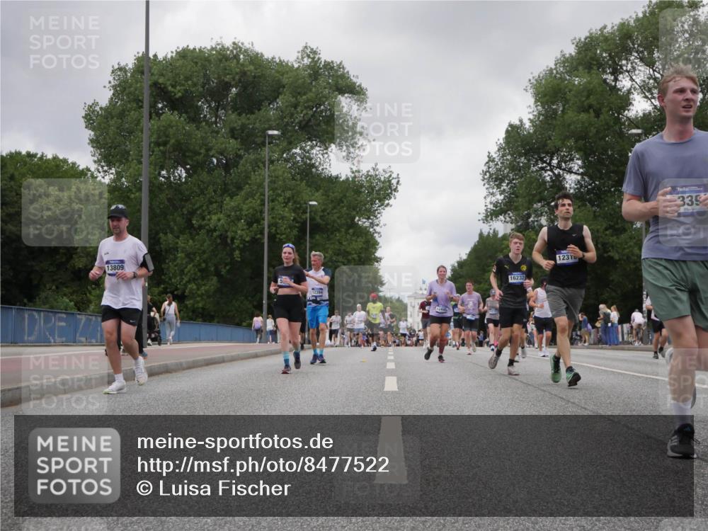 29.06.2025 - hella hamburg halbmarathon Luisa Fischer http://msf.ph/oto/8477522 29.06.2025 10:47:54 Kennedybrücke 13809, 12394, 12445, 16232, 123, 339, 2186, 2692, 3596, 4215, 5730, 5731, 6036, 6895, 7818 meine-sportfotos.de