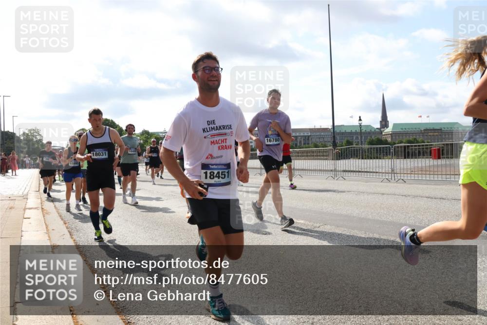 29.06.2025 - hella hamburg halbmarathon Lena Gebhardt http://msf.ph/oto/8477605 29.06.2025 09:55:57 Lombardsbrücke 10895, 18031, 10408, 18451, 16780, 1061, 1120, 1143, 1151, 1216, 1257, 1267, 1461, 1502, 1507, 1630, 1689, 1976, 2083, 2250, 2260, 2284, 2504, 2706, 2708, 2718, 2818, 2864, 2884, 3060, 3087, 3213, 3399, 3543, 3654, 3692, 3945, 3985, 4033, 4088, 4127, 4324, 4345, 4346, 4557, 4601, 4847, 4890, 4938, 5116, 5421, 5459, 5915, 6009, 6054, 6115, 6134, 6421, 6481, 6532, 6691, 6994, 7056, 7100, 7178, 7224, 7269, 7332, 8335, 8989, 10596 meine-sportfotos.de