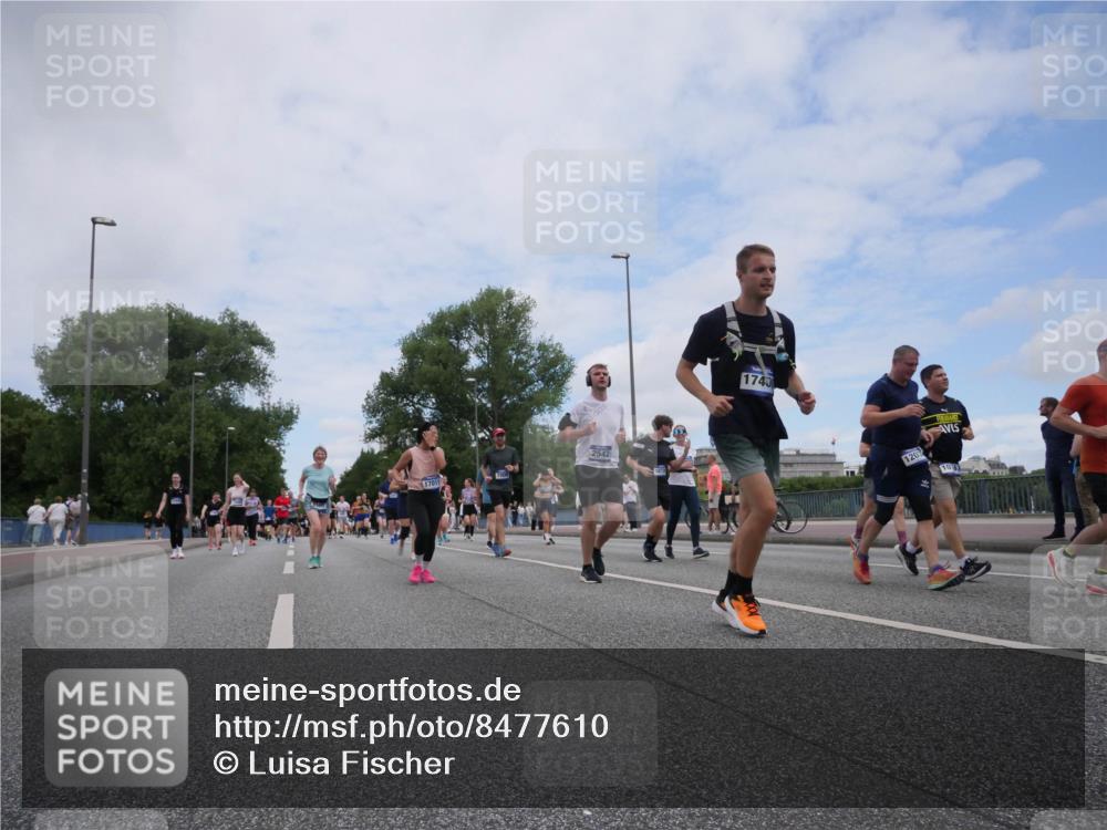 29.06.2025 - hella hamburg halbmarathon Luisa Fischer http://msf.ph/oto/8477610 29.06.2025 11:20:00 Kennedybrücke 17011, 2542, 1072, 1743, 1203, 1078, 2542, 3168, 3197, 3198, 3452, 3471, 4686, 5576, 5968, 6046, 6461, 7009, 7010, 7181, 7182, 8500, 10720, 10721, 10767 meine-sportfotos.de