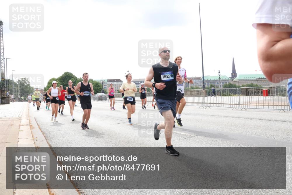 29.06.2025 - hella hamburg halbmarathon Lena Gebhardt http://msf.ph/oto/8477691 29.06.2025 10:33:24 Lombardsbrücke 591, 15964, 3341, 16270, 1324, 1764, 1995, 2038, 2054, 2085, 2342, 2776, 2838, 2959, 3170, 3341, 3391, 3708, 3812, 3871, 4030, 4096, 4164, 4361, 4433, 4445, 4449, 4555, 4650, 5075, 5096, 5110, 5141, 5180, 5569, 5581, 5917, 6109, 6773, 6854, 6999, 7653, 7705, 7982, 8021, 8157, 8282, 8595, 8891, 9143, 9234, 9258, 9289, 9438, 9471, 9591, 9592, 9750, 9768, 9780, 9799, 11229, 11260, 11713, 11811, 11826, 12039, 12423, 12424, 14305, 14743, 15951 meine-sportfotos.de