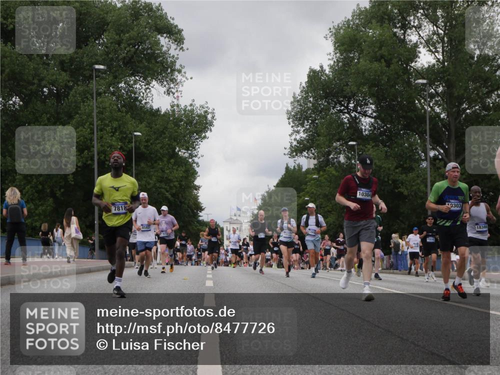 29.06.2025 - hella hamburg halbmarathon Luisa Fischer http://msf.ph/oto/8477726 29.06.2025 10:48:03 Kennedybrücke 7818, 8582, 2610, 14123, 1390, 10304, 9303, 18386, 15646, 3506, 4215, 5730, 5731, 6922, 7610, 7818, 10303, 10304 meine-sportfotos.de