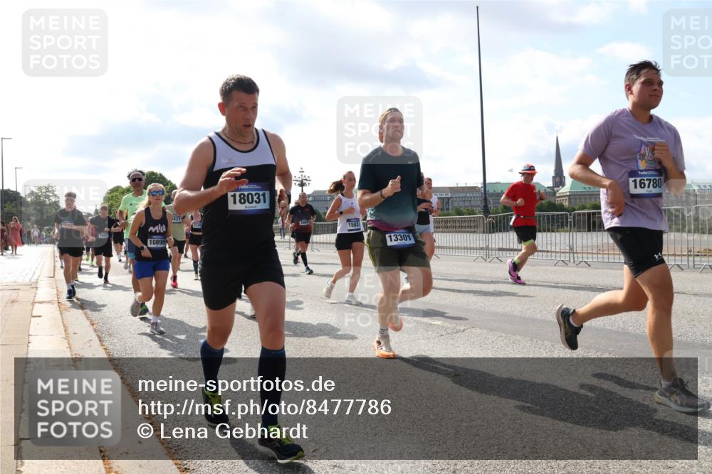 29.06.2025 - hella hamburg halbmarathon Lena Gebhardt http://msf.ph/oto/8477786 29.06.2025 09:55:58 Lombardsbrücke 15502, 10895, 821, 1539, 18031, 15831, 13301, 16780, 1061, 1120, 1143, 1151, 1216, 1257, 1267, 1461, 1502, 1507, 1630, 1689, 1976, 2083, 2250, 2260, 2284, 2504, 2706, 2708, 2718, 2818, 2864, 2884, 3060, 3087, 3213, 3399, 3543, 3654, 3692, 3945, 3985, 4033, 4088, 4127, 4324, 4345, 4346, 4557, 4601, 4847, 4890, 4938, 5116, 5421, 5459, 5915, 6009, 6054, 6115, 6134, 6421, 6481, 6532, 6691, 6994, 7056, 7100, 7178, 7224, 7269, 7332, 8335, 8989, 10596 meine-sportfotos.de