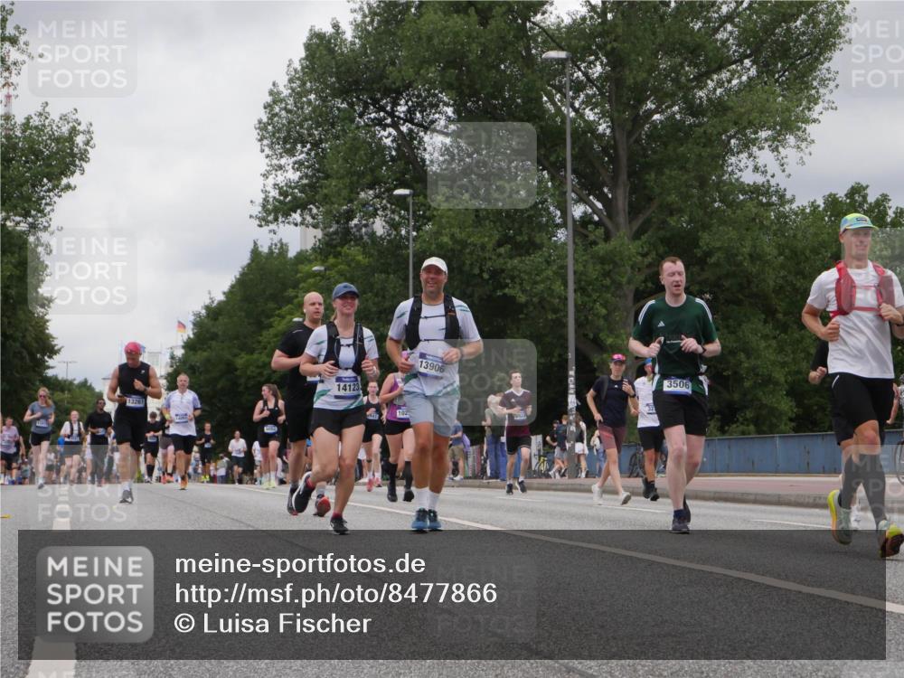 29.06.2025 - hella hamburg halbmarathon Luisa Fischer http://msf.ph/oto/8477866 29.06.2025 10:48:06 Kennedybrücke 13261, 14123, 102, 13906, 3506, 1273, 1713, 3506, 6922, 7541, 7610, 7818, 10223, 10303, 10304 meine-sportfotos.de