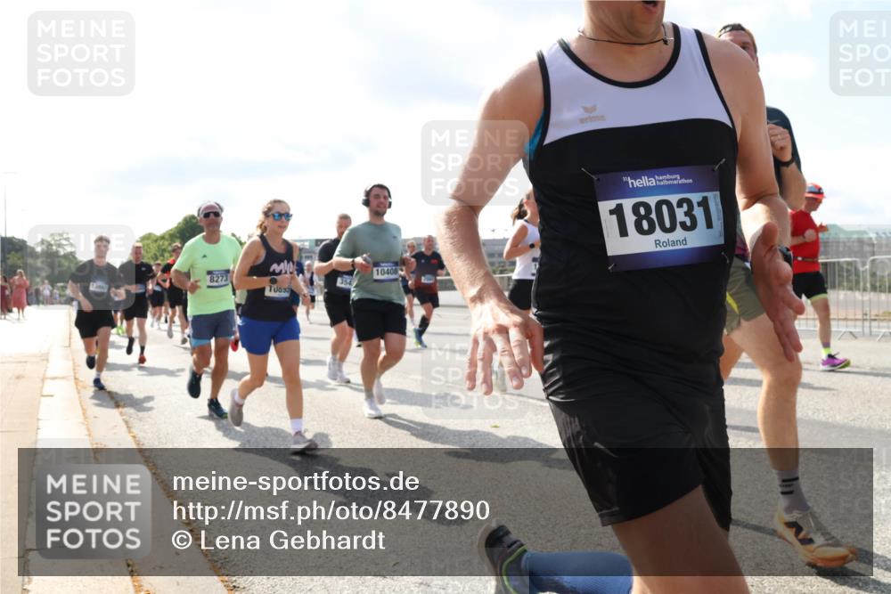 29.06.2025 - hella hamburg halbmarathon Lena Gebhardt http://msf.ph/oto/8477890 29.06.2025 09:55:58 Lombardsbrücke 8273, 10408, 18031, 1061, 1120, 1143, 1151, 1216, 1257, 1267, 1461, 1502, 1507, 1630, 1689, 1976, 2083, 2250, 2260, 2284, 2504, 2706, 2708, 2718, 2818, 2864, 2884, 3060, 3087, 3213, 3399, 3543, 3654, 3692, 3945, 3985, 4033, 4088, 4127, 4324, 4345, 4346, 4557, 4601, 4847, 4890, 4938, 5116, 5421, 5459, 5915, 6009, 6054, 6115, 6134, 6421, 6481, 6532, 6691, 6994, 7056, 7100, 7178, 7224, 7269, 7332, 8335, 8989, 10596 meine-sportfotos.de