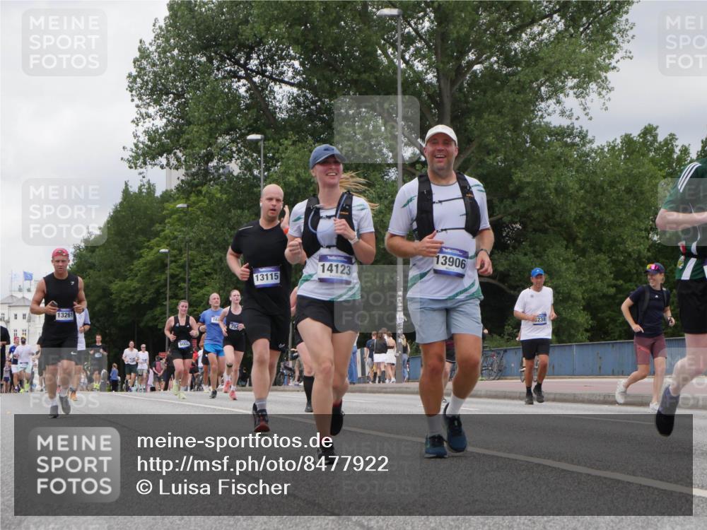 29.06.2025 - hella hamburg halbmarathon Luisa Fischer http://msf.ph/oto/8477922 29.06.2025 10:48:08 Kennedybrücke 13261, 16, 754, 13115, 14123, 13906, 238, 1273, 1685, 1713, 3238, 3506, 6002, 6922, 7541, 7610, 10223, 10303, 10304 meine-sportfotos.de